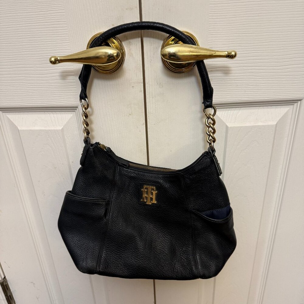 Tommy Hilfiger Women Leather Shoulder Bag